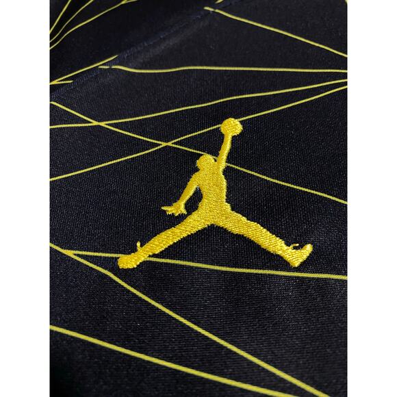 NEW Nike Jordan Paris Saint Germain 4th Jersey 22/23 — Size Medium — AUTHENTIC - Picture 8 of 14